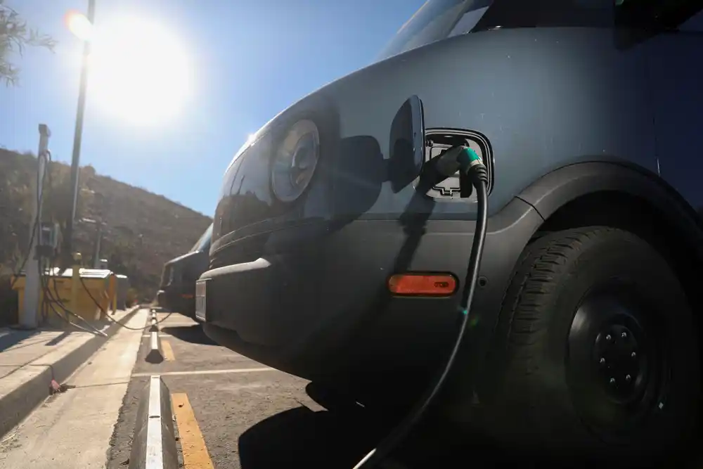 SAD su odobrile plan Kalifornije koji zahteva da polovina teških kamiona bude EV do 2035