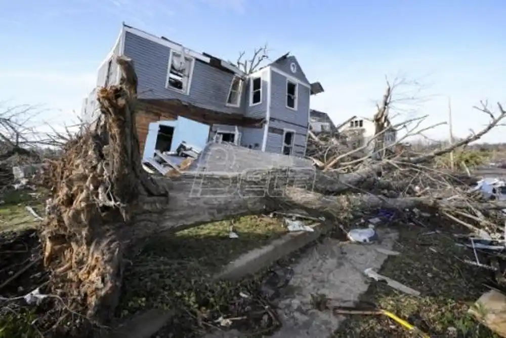Najmanje 23 poginula u tornadu i oluji u Misisipiju