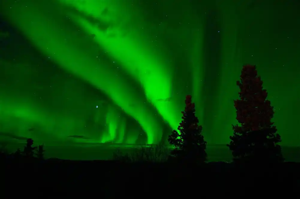 Astronomi rešili misteriju masivne aurore na arktičkom nebu u decembru 2022