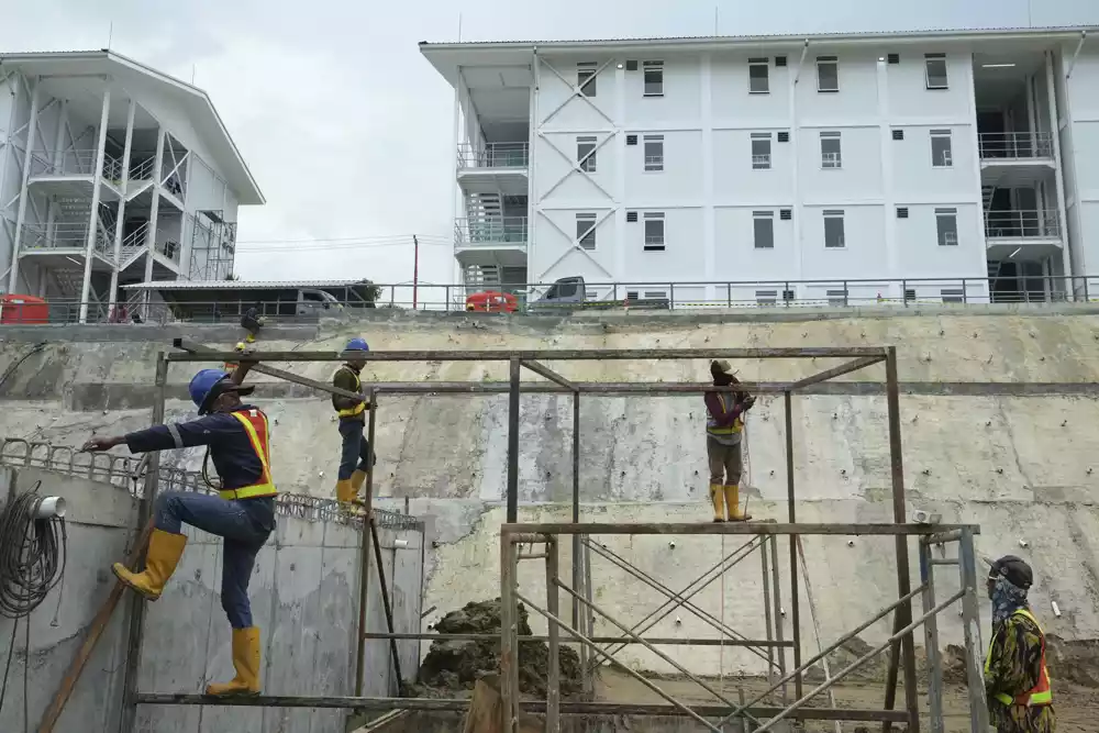 Indonezija premešta glavni grad iz Džakarte u Borneo