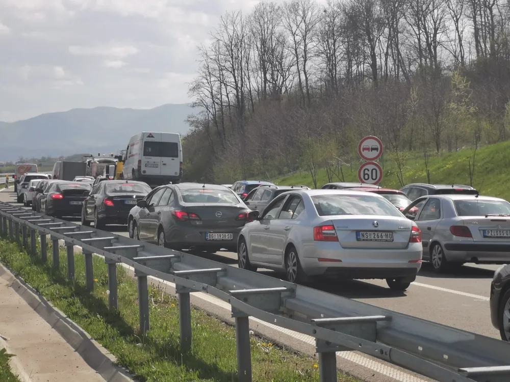 Pojačan saobraćaj posle praznika, gužve na „Milošu Velikom“