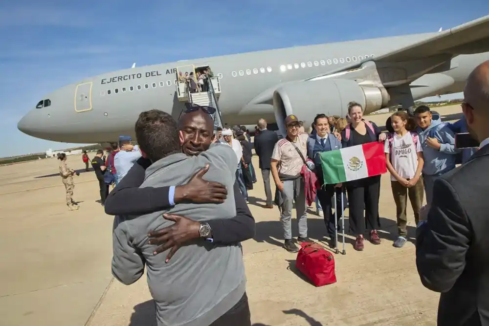 SAD olakšavaju kopnenu evakuaciju građana u Sudanu