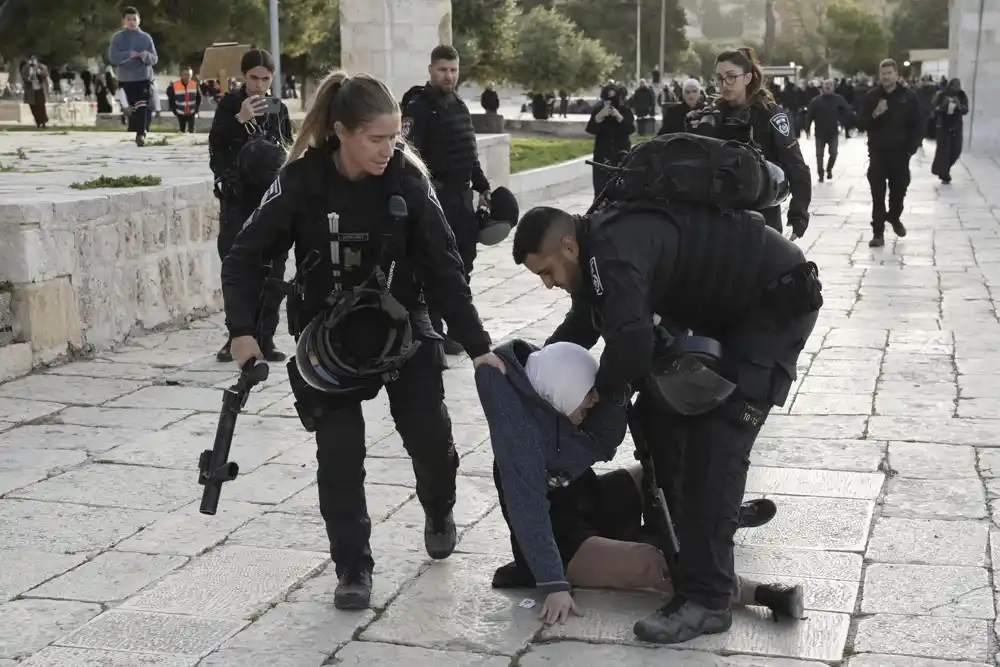 Nasilje se nastavlja na svetom mestu Jerusalima drugu noć