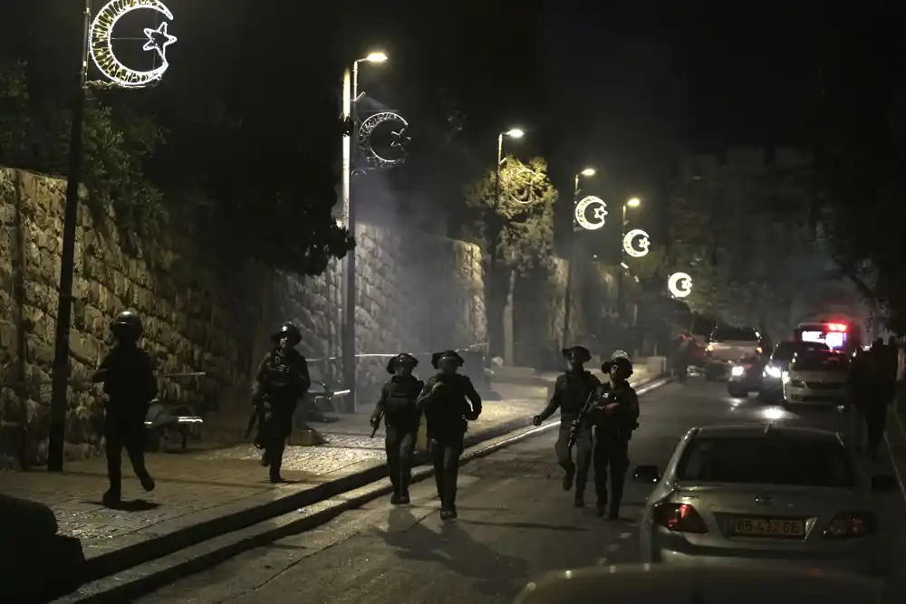 Nasilje u Jerusalimskoj džamiji izaziva strah od šireg sukoba