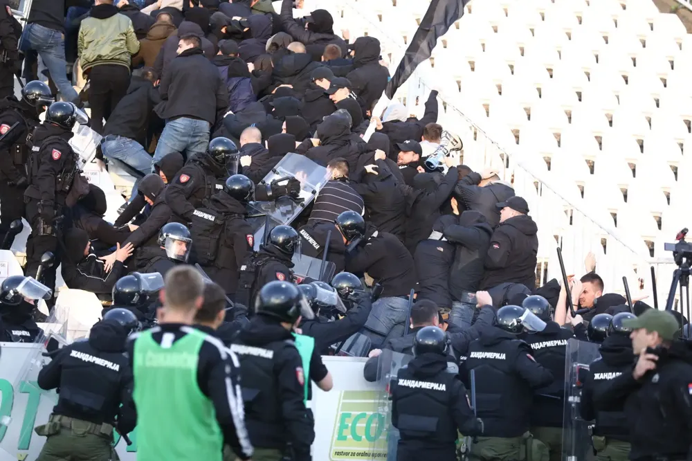 Incidenti na Brdu, „grobari“ prekinuli meč Čukarički – Partizan, novi duel u sredu