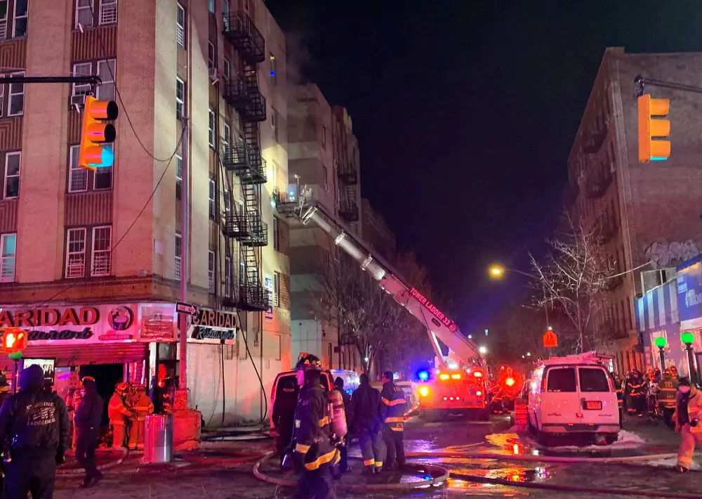 Njujork: Dvoje dece poginulo u požaru e-bicikla