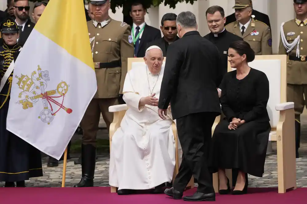 Papa u Mađarskoj poziva Evropu da se ujedini kako bi okončali rat u susjedstvu