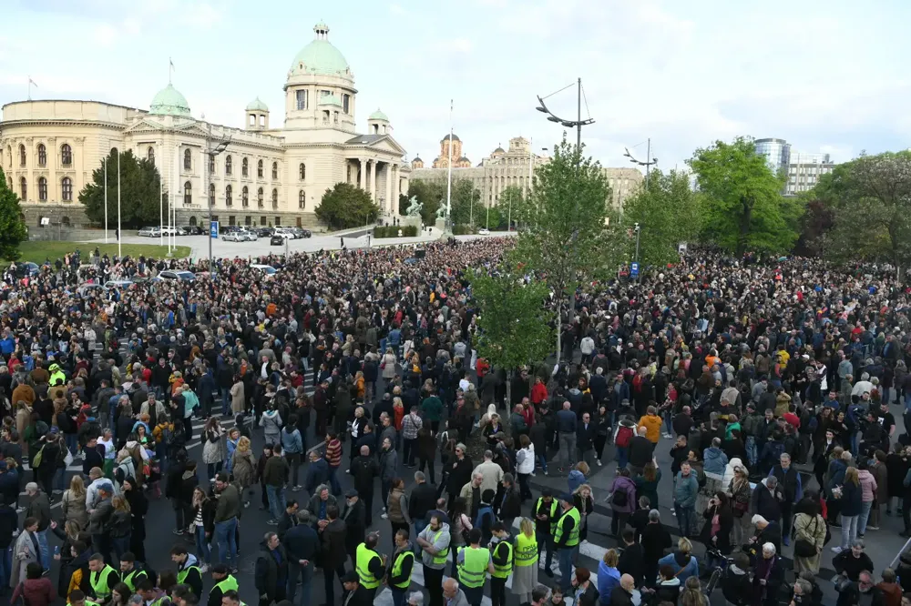 Protest „Srbija protiv nasilja“ ispred Narodne skupštine