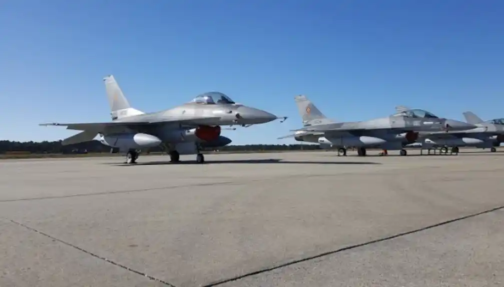 Bajden tek treba da odluči ko će Ukrajini dati F-16