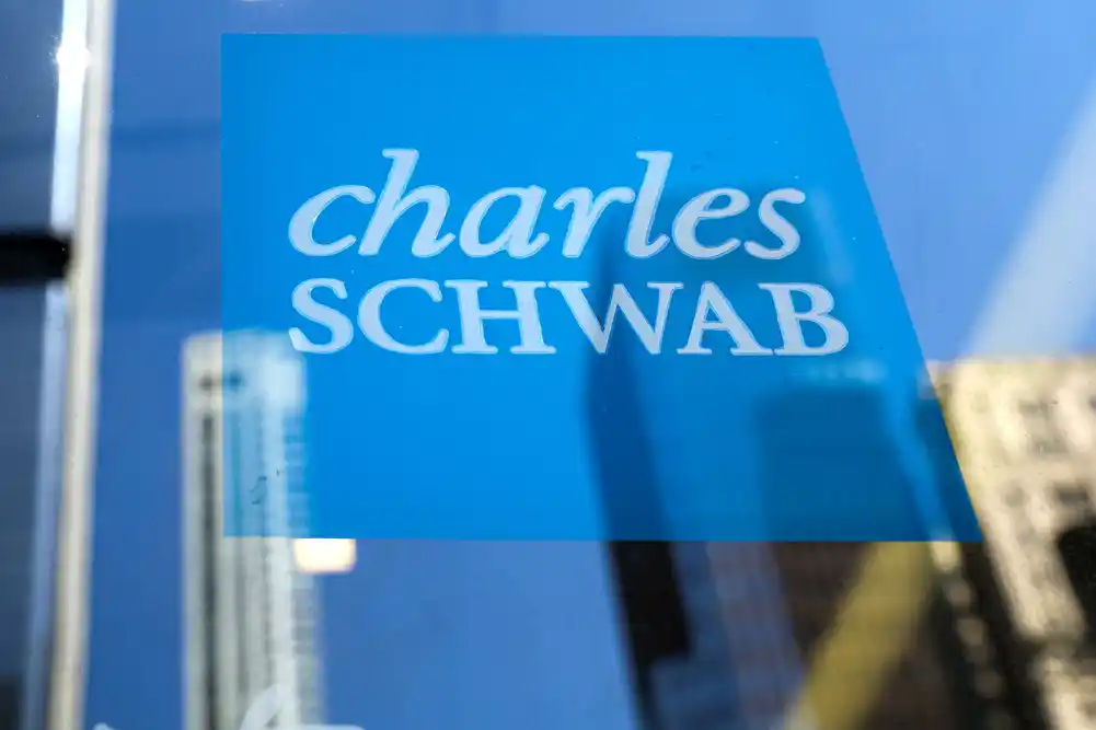 Čarls Švab će prikupiti 2,5 milijardi dolara dugoročnog duga