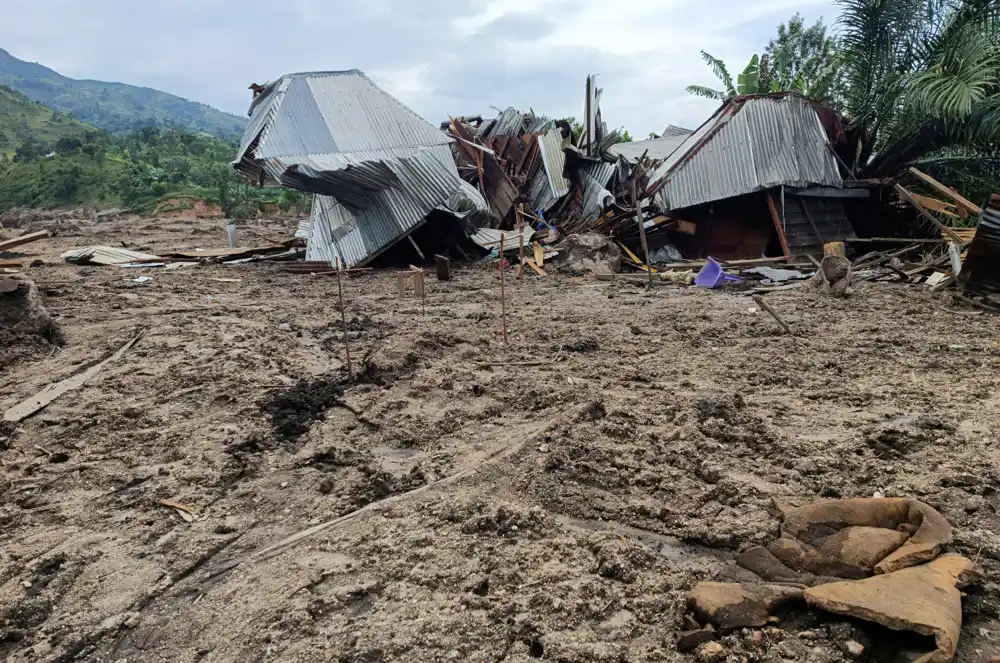 Crveni krst Konga zaustavio potragu za stotinama žrtava poplava