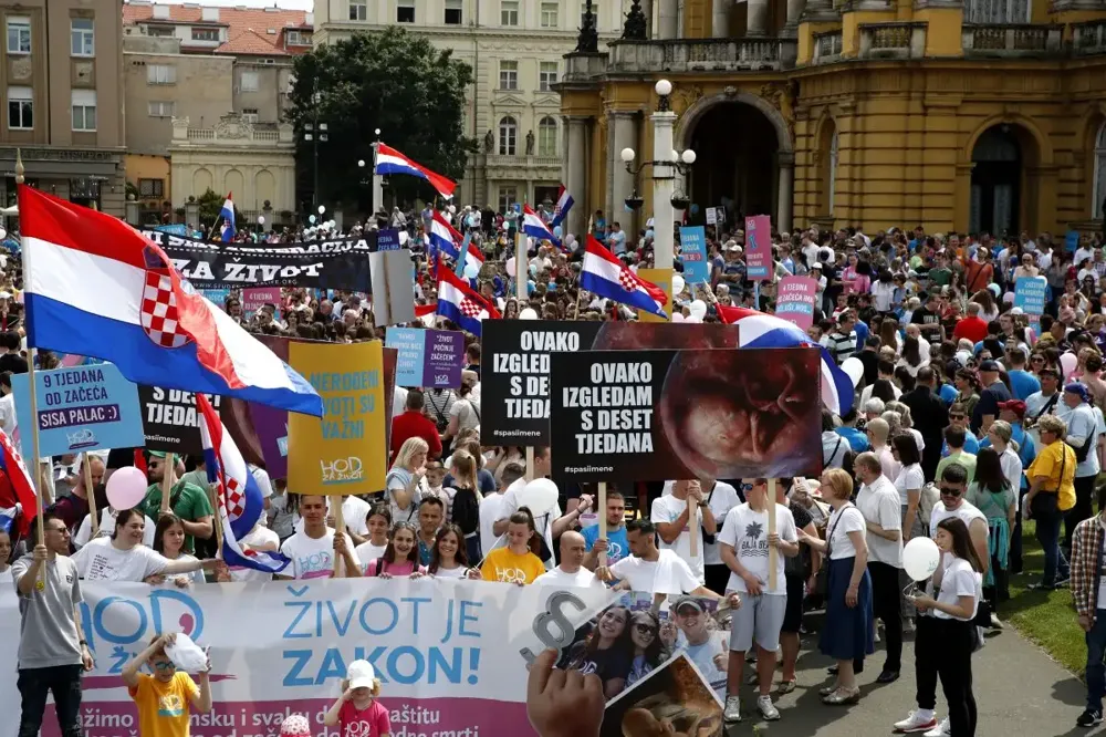 Protest za i protiv abortusa širom Hrvatske, intervenisala policija