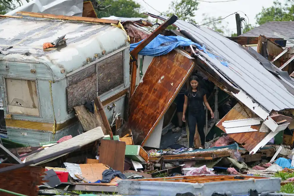 Jedna osoba poginula kada je tornado pogodio južni Teksas