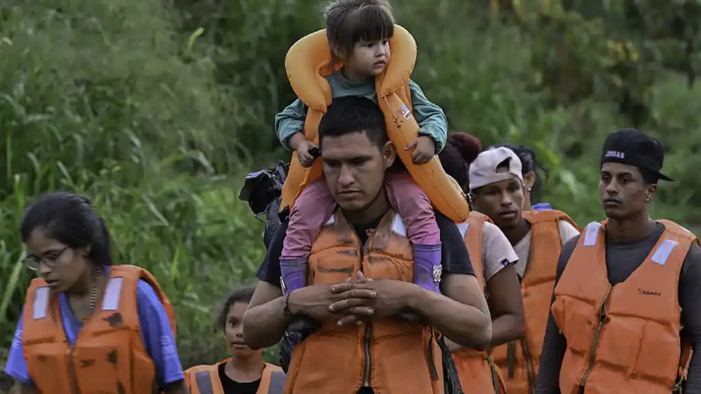 Kolumbija kritikuje SAD zbog postupanja prema migrantima