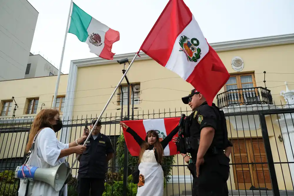 Kongres Perua smatra da je meksički lider nepoželjan