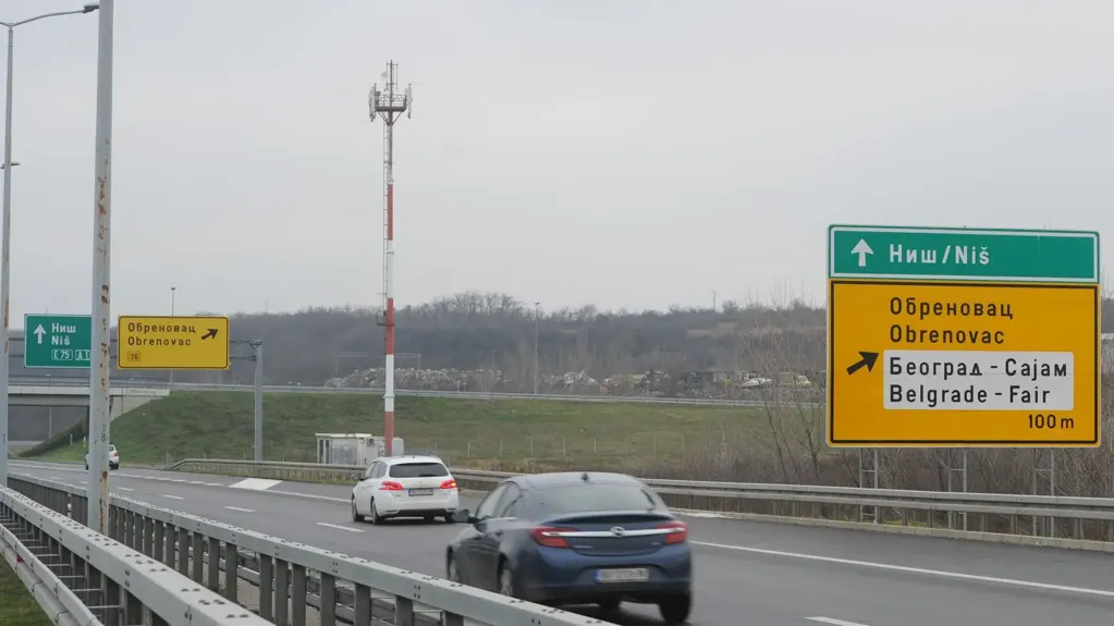 Na više puteva u Srbiji trenutna obustava saobraćaja