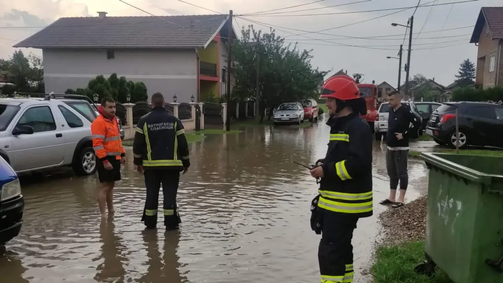 Proglašena vanredna situacija na delu Opštine Požega, dvoje dece evakuisano u Futogu