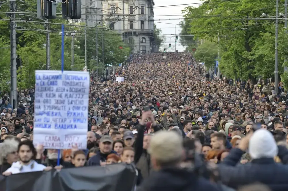 Ljudi i dalje u Ulici kneza Miloša