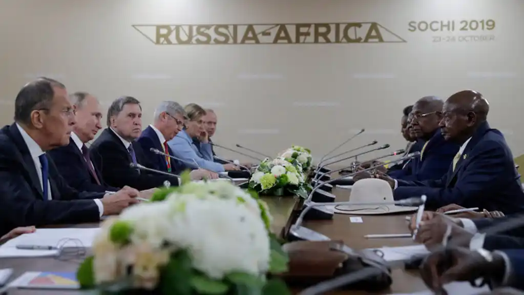 Putin poziva afričke lidere u Sankt Peterburg
