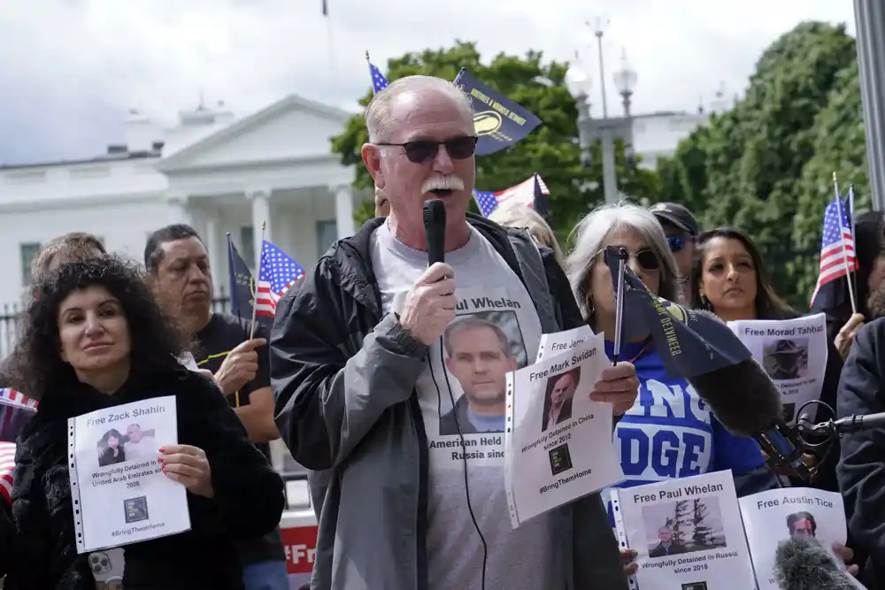 Rođaci Amerikanaca zatočenih u inostranstvu traže akciju od Bajdena