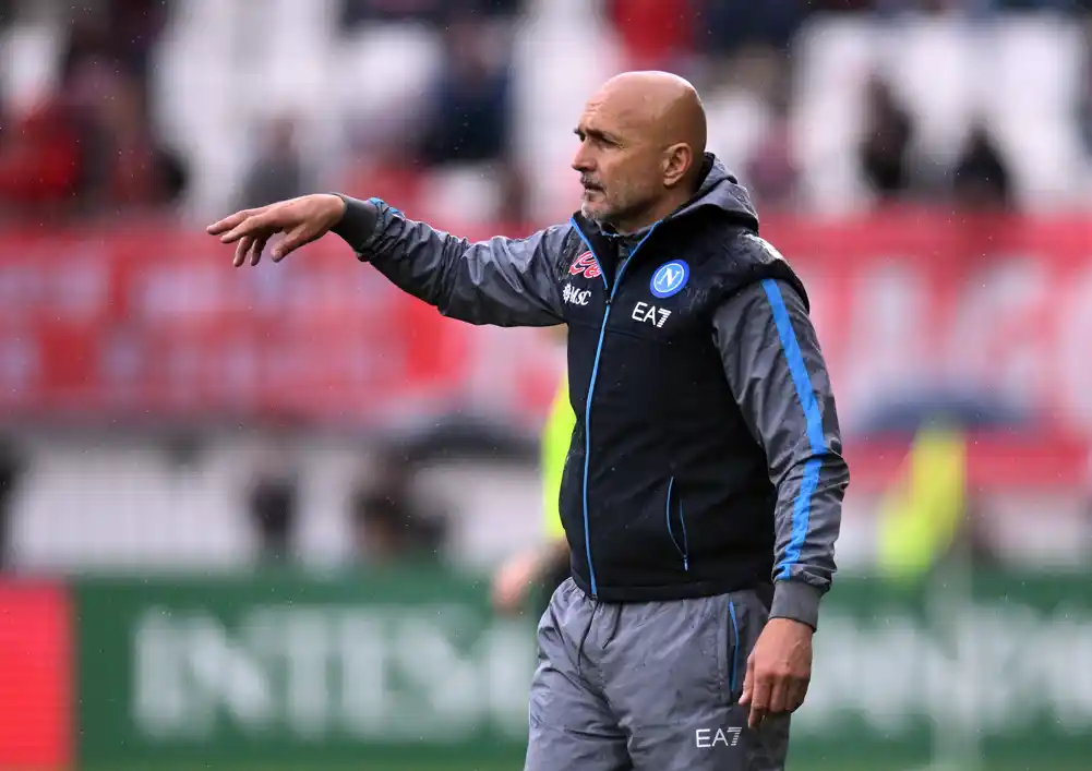 Trener Napolija Spaleti demantuje glasine o ponudama drugih klubova