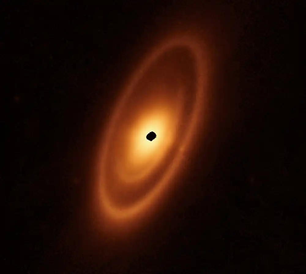 Veb teleskop primećuje tri pojasa krhotina oko svetleće zvezde Fomalhauta