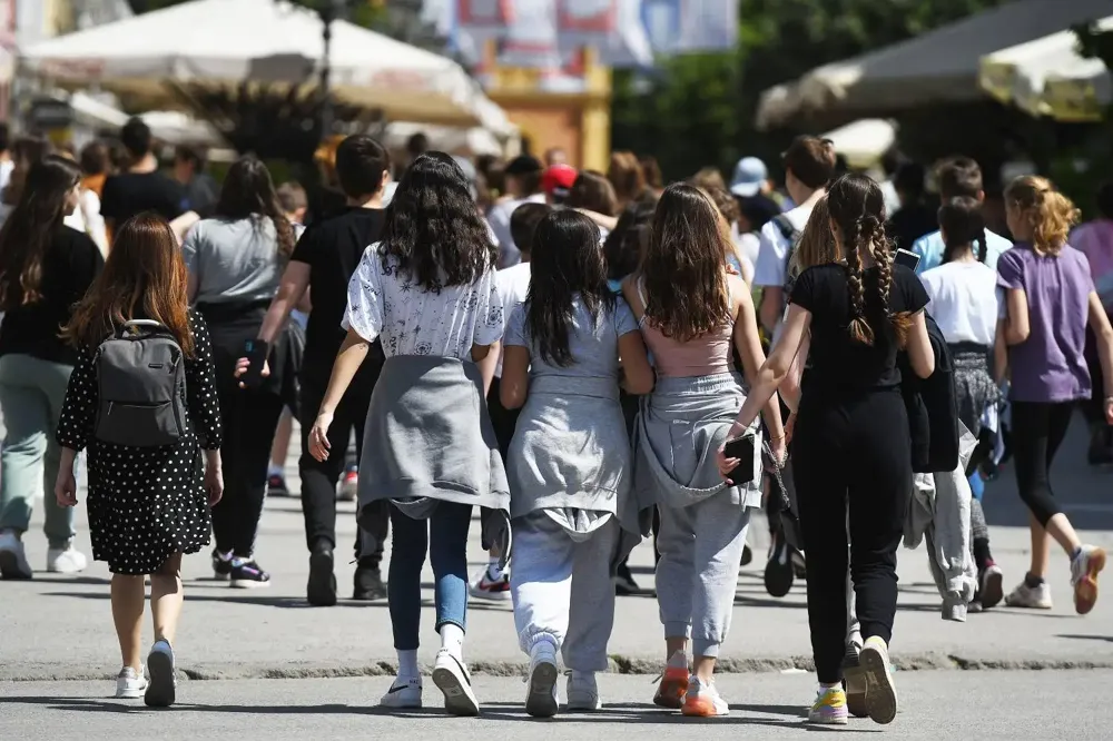 Sutra promenljivo, toplo sa kišom mestimično, temperatura do 28 stepeni