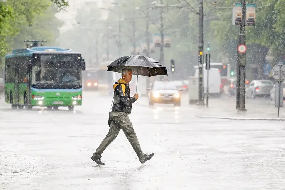 Danas oblačno sa kišom , temperatura do 23 stepena