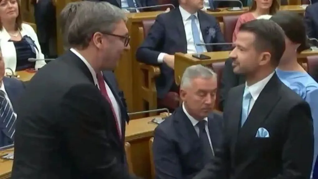Vučić čestitao Milatoviću: Zajedno ćemo raditi na jačanju partnerstva Srbije i Crne Gore