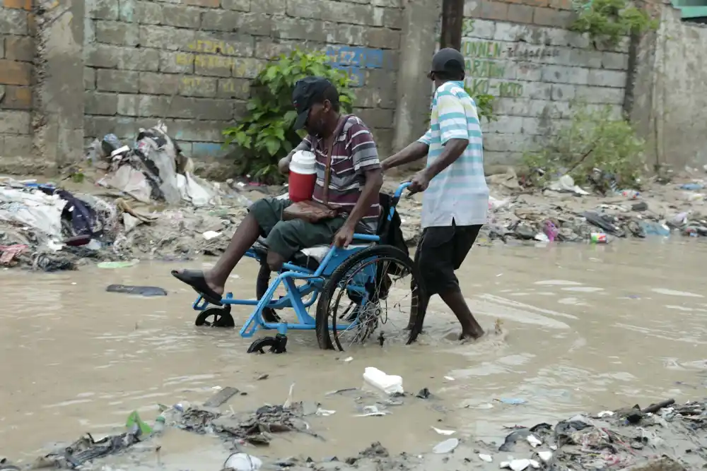 15 mrtvih, 8 nestalih nakon jakih kiša koje su izazvale poplave na Haitiju