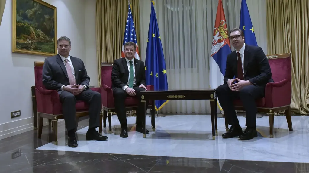 Počeo sastanak Vučića sa Eskobarom i Lajčakom