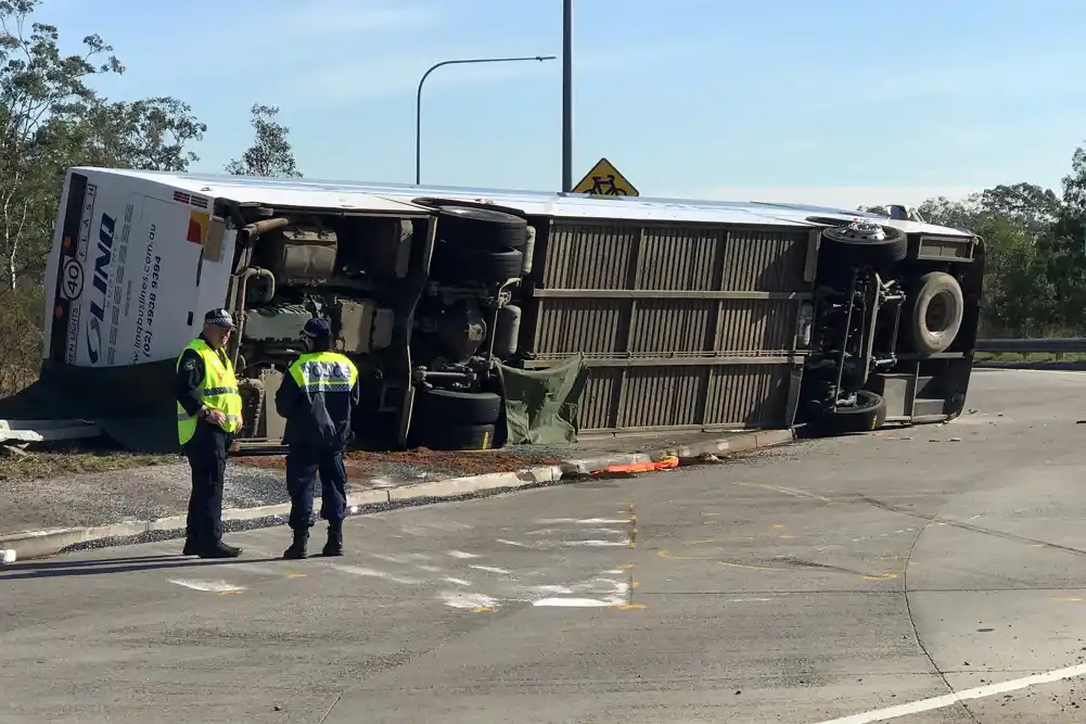 Australija oplakuje 10 svatova poginulih u autobuskoj nesreći