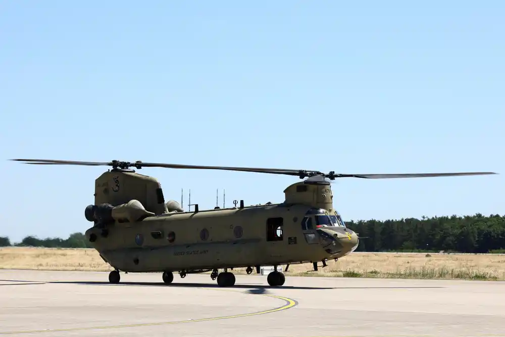 Berlin planira da potroši 8 milijardi evra u paketu za 60 helikoptera Boeing Chinook