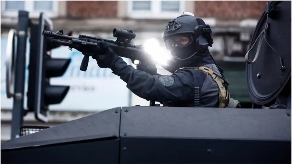 Francuska raspoređuje antiterorističke jedinice protiv izgrednika