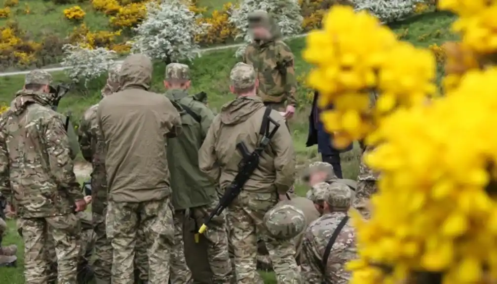 Instruktori iz Norveške obučavaju ukrajinske vojnike da bezbedno savladaju minska polja
