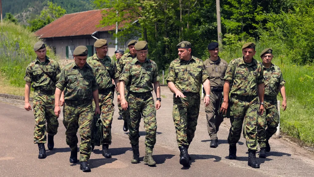 Načelnik Generalštaba obišao zadejstvovane snage Vojske Srbije