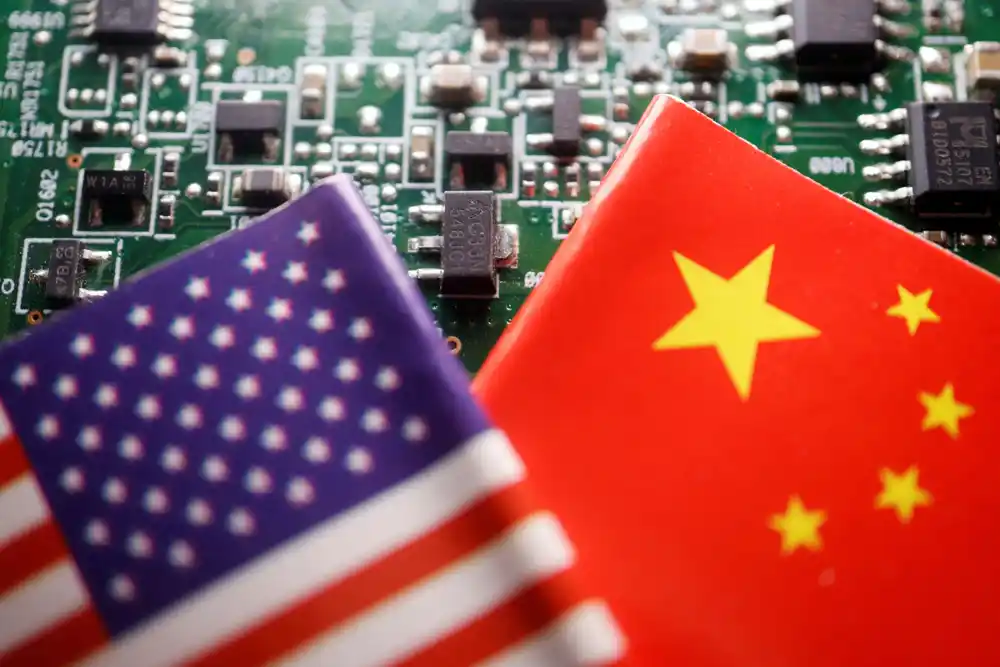 SAD razmatraju nova ograničenja za izvoz AI čipova u Kinu