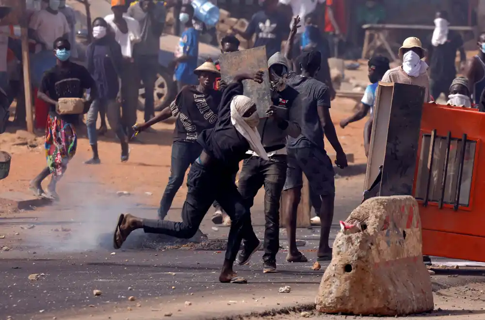 Senegalski demonstranti i policija ponovo se sukobljavaju, broj poginulih porastao na 10