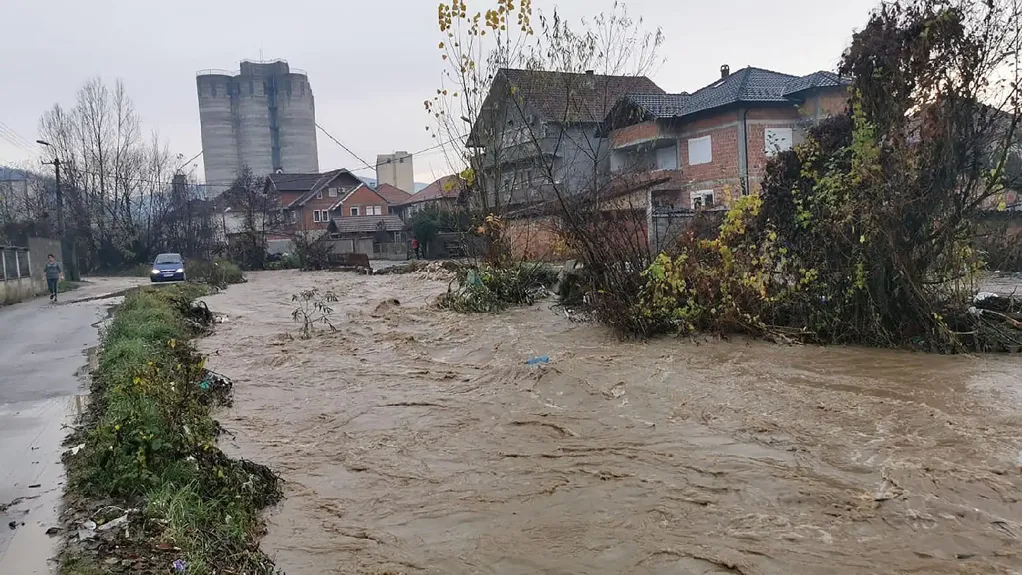 Srbijavode: Vanredne odbrane od poplava na 8 vodnih jedinica