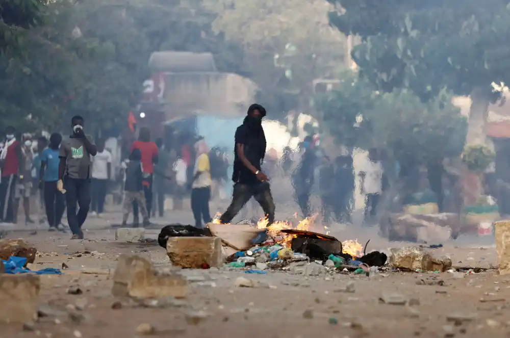 Vlada Senegala prekida pristup mobilnom internetu usred smrtonosnih nereda
