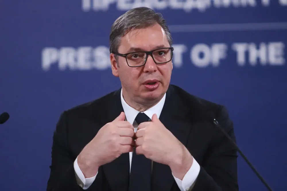 Vučić: Prelazne vlade neće biti