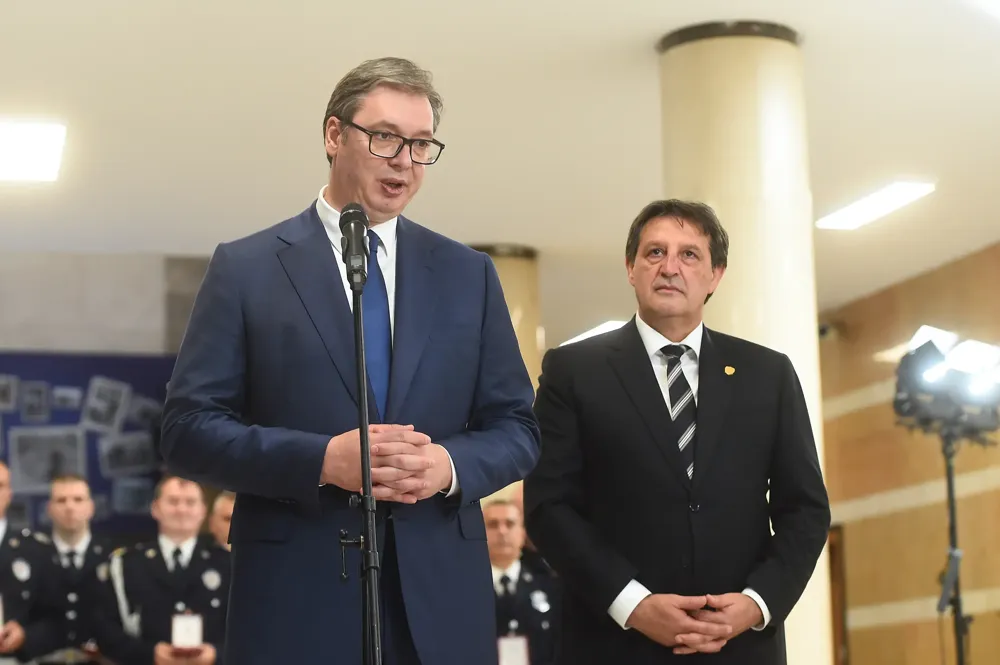 Vučić najavljuje izbore, ali i vraćanje cenzusa na 5 posto