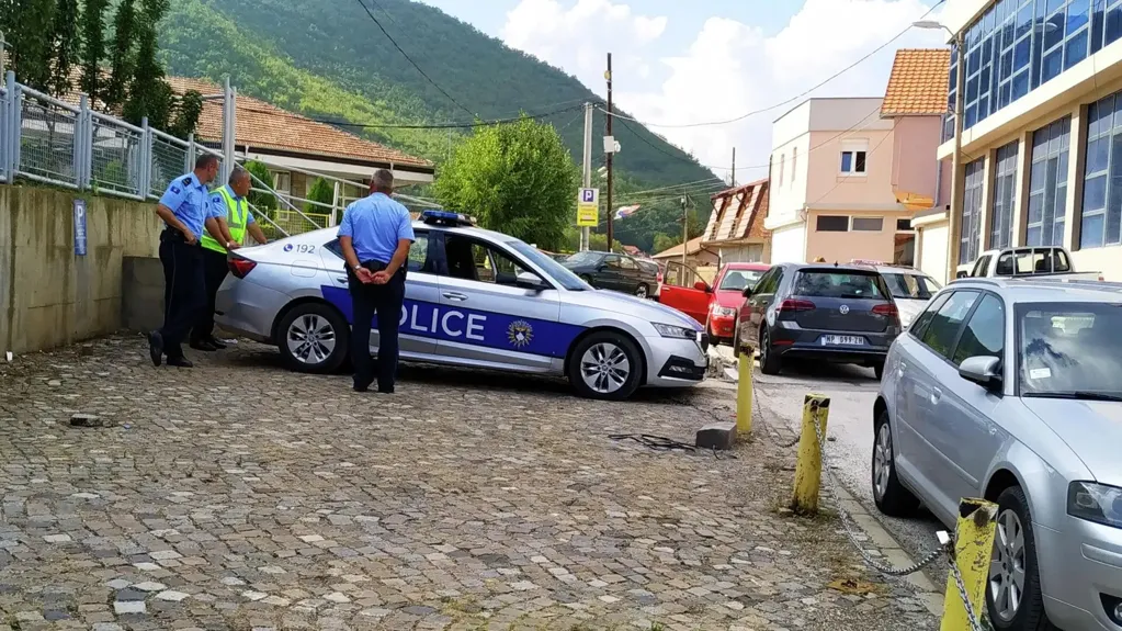 Eksplozija u dvorištu srpske kuće kod Kosovske Kamenice, sumnja se na ručnu bombu