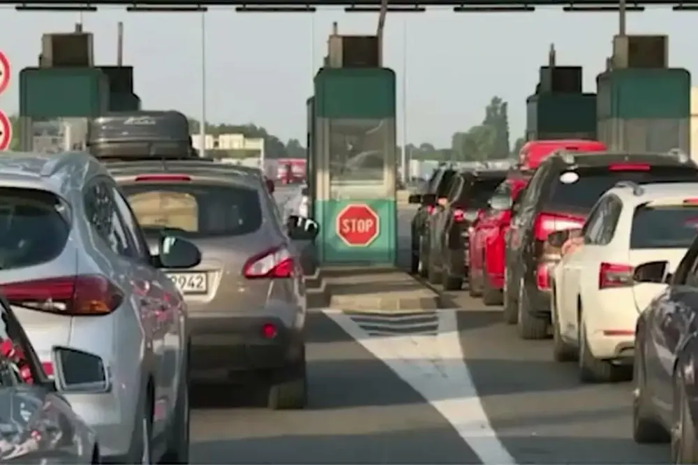 AMSS: Saobraćaj pojačan na auto-putevima ka Grčkoj i Bugarskoj