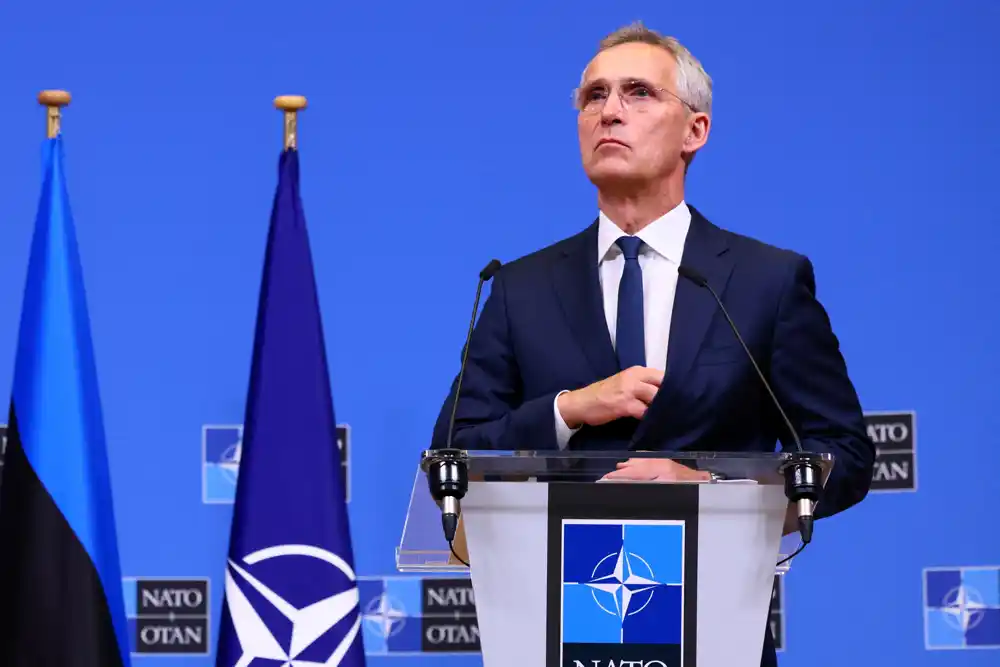 Stoltenberg: NATO nema stav o kasetnim bombama