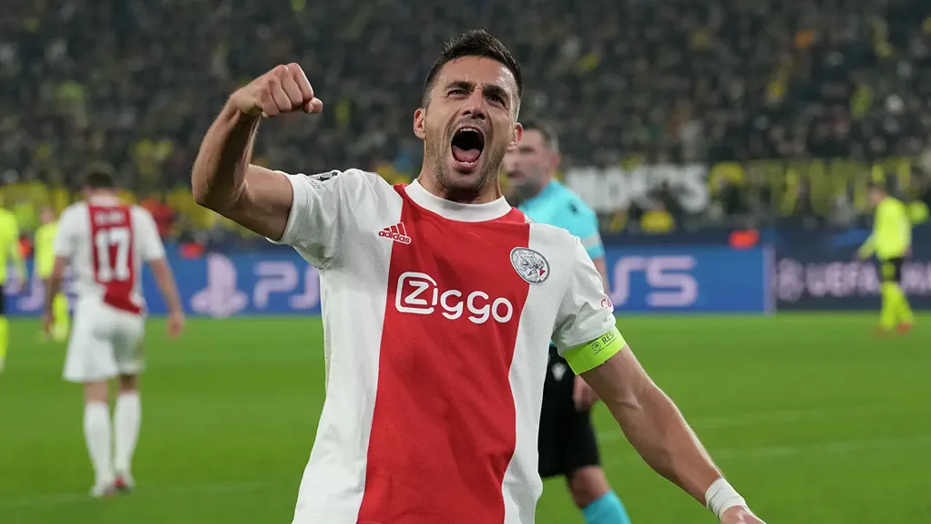 Tadić na putu za Istanbul, slede razgovori s čelnicima Fenerbahčea