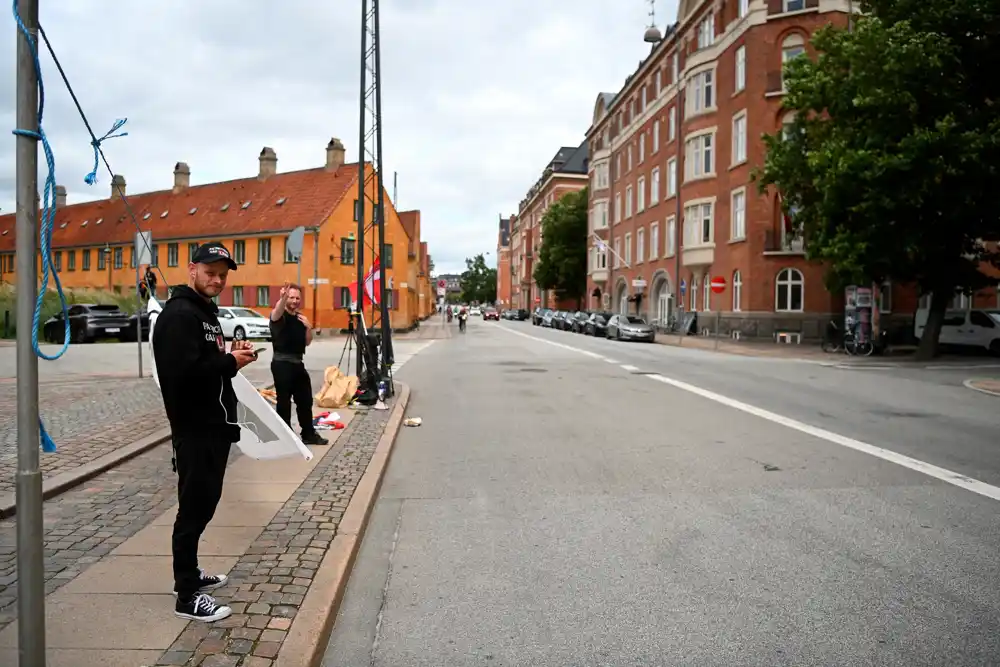 Dvojica demonstranata zapalila Kuran ispred iračke ambasade u Danskoj