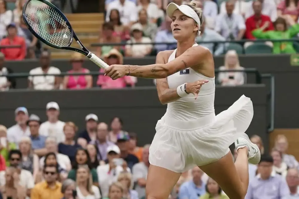 Vondroušova pobedila Svitolinu i izborila finale Vimbldona