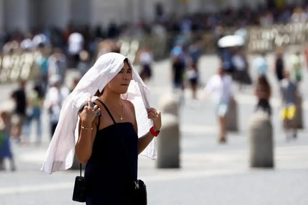 Evropa se bori protiv vrućine i požara, vruće temperature pale Kinu, SAD