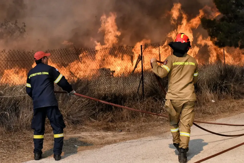 Gori okolina Atine, u poslednja 24 sata u Grčkoj izbilo 46 požara